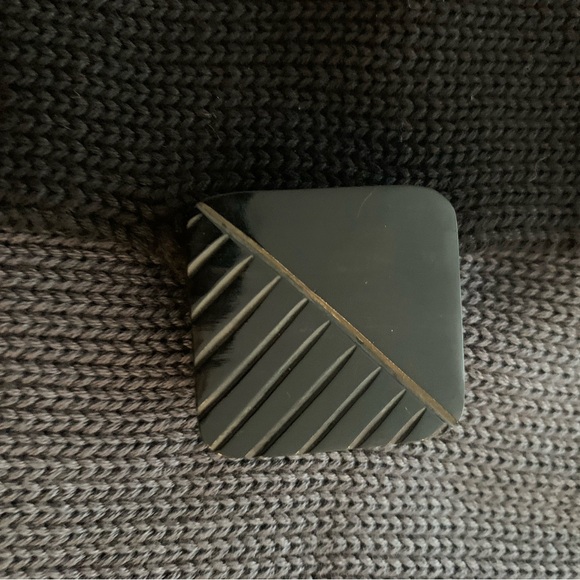 Long Cotton Sweater coat knit with button closure and patch pocket - Picture 4 of 4